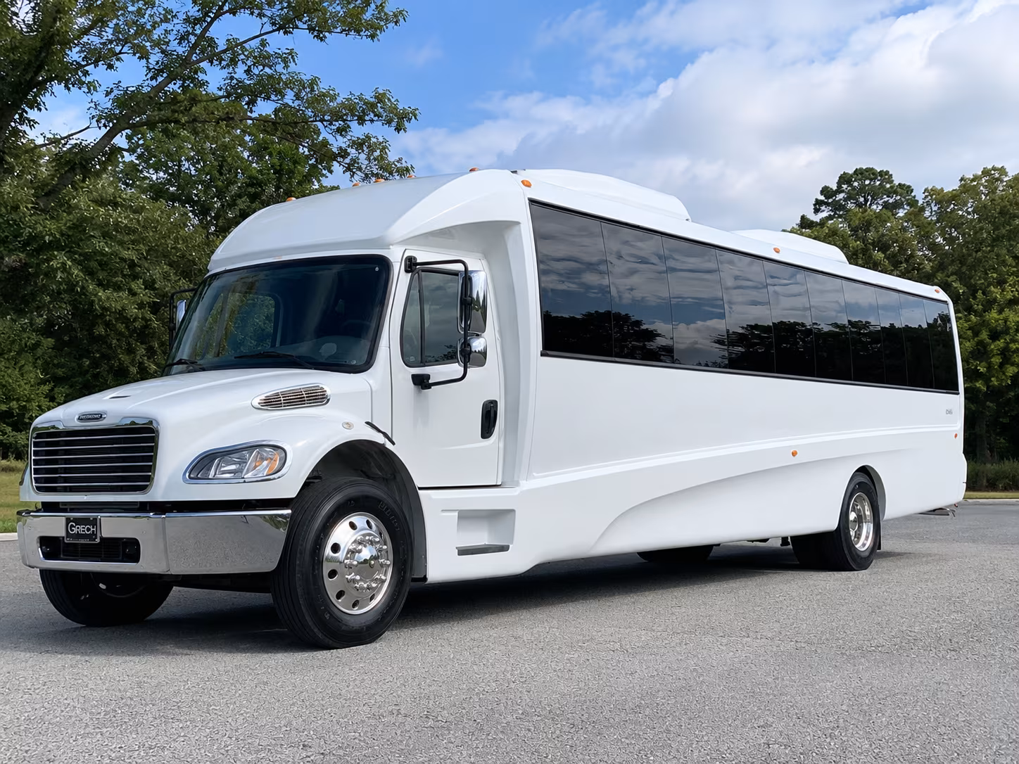 Laredo Birthday, Sweet 16, & Quinceañera Transportation party bus exterior