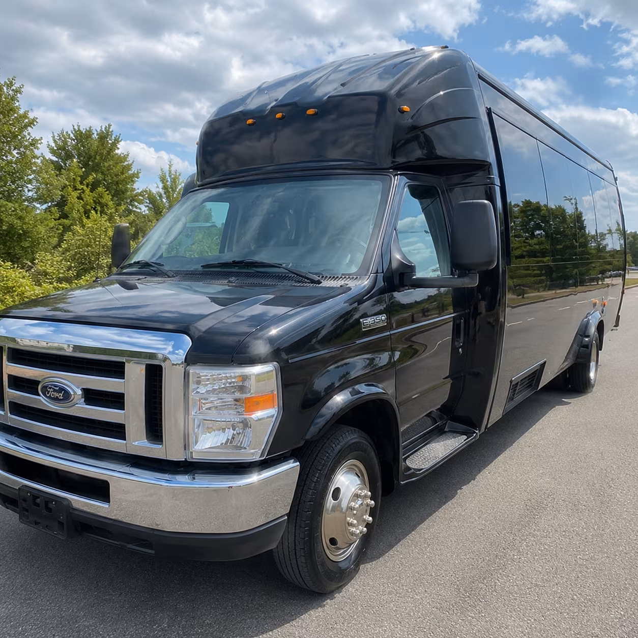 Laredo Birthday, Sweet 16, & Quinceañera Transportation party bus exterior