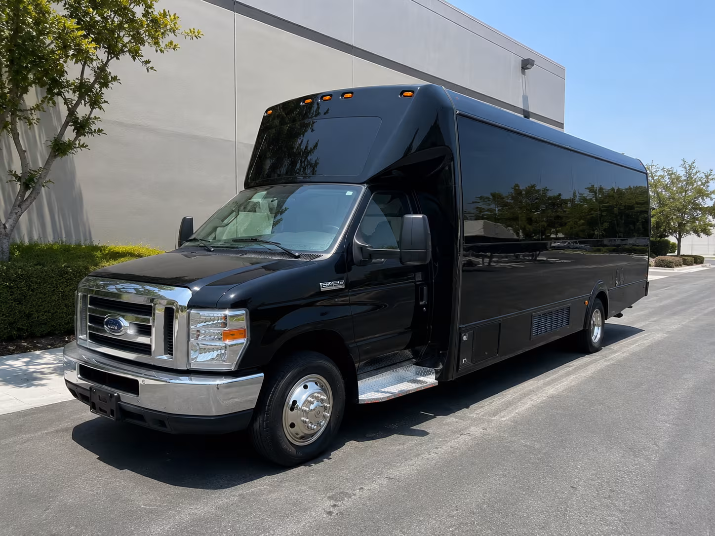 Laredo Birthday, Sweet 16, & Quinceañera Transportation party bus exterior